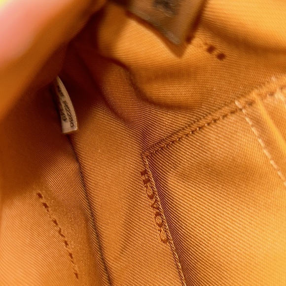 Coach wristlet - Picture 11 of 12